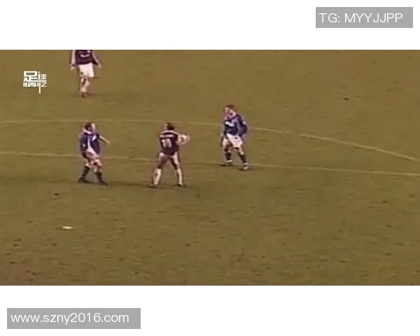 足球明星遭遇抢劫事件球衣被抢视频引发热议与关注